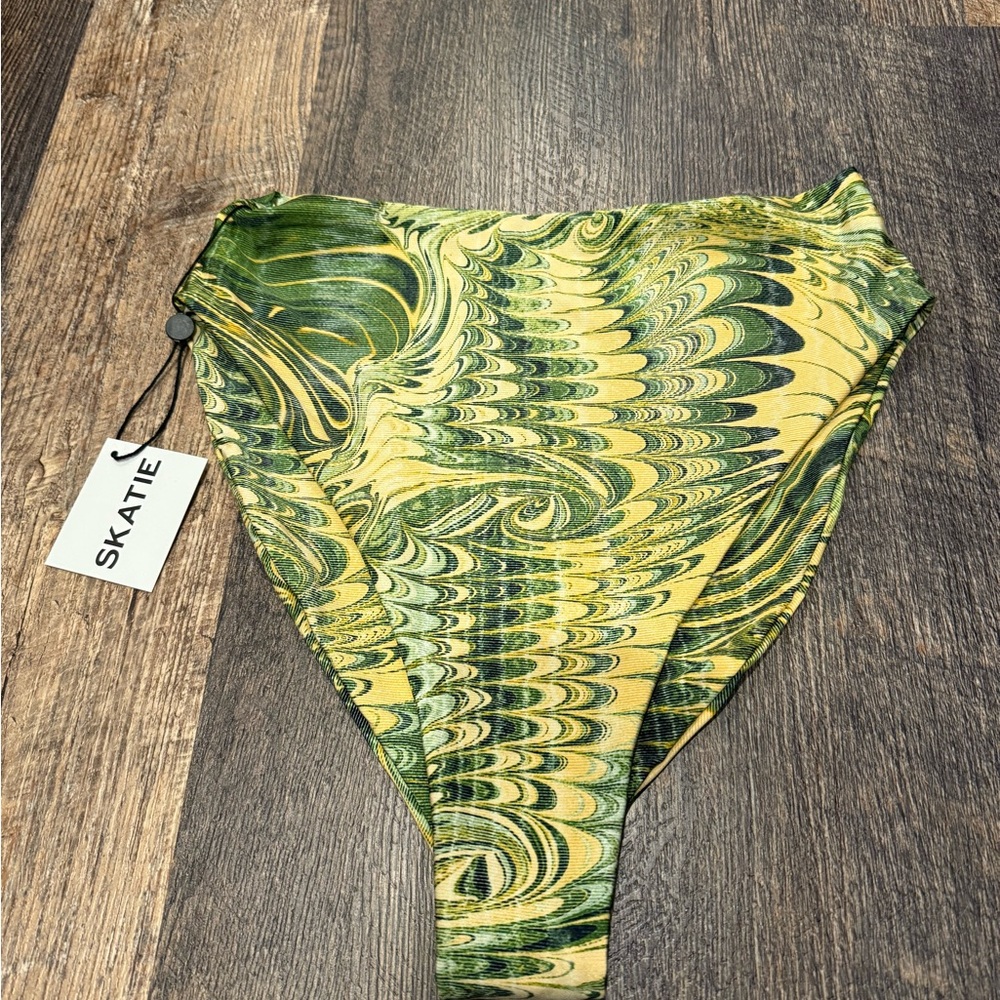 Skatie Monroe Bikini Bottom - Jupiter